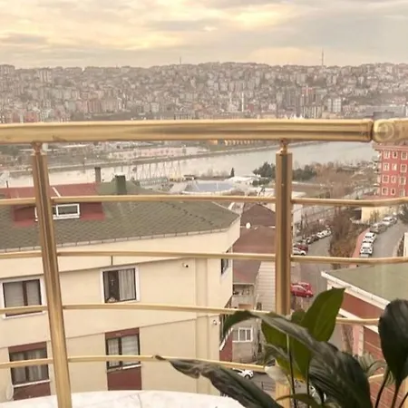 Spectacular Golden Horn View/ Location 2+1 Stambuł