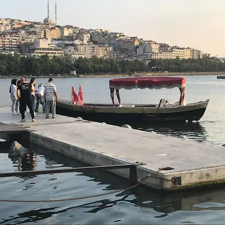 Spectacular Golden Horn View/ Location 2+1 Apartament *